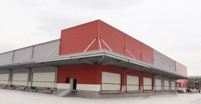 工地實(shí)拍 探秘“組團(tuán)”參觀熱潮下的中國(guó)智能醫(yī)藥物流園與普洛斯物流園項(xiàng)目——計(jì)算機(jī)網(wǎng)絡(luò)工程施工掠影